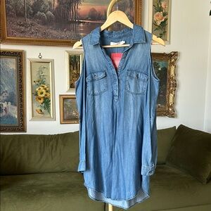 EVEREVE Cold Shoulder Denim Dress